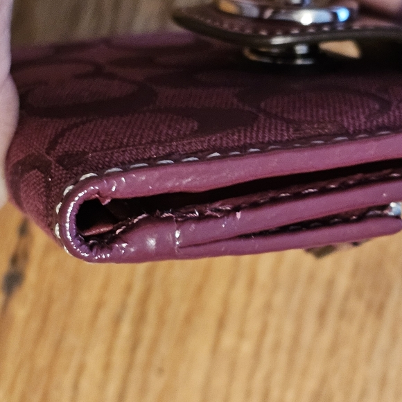 COACH Signature C canvas and leather wallet EUC - Picture 8 of 11